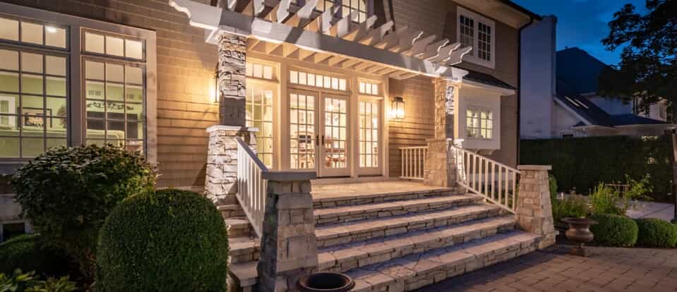 uplighting outdoor lighting